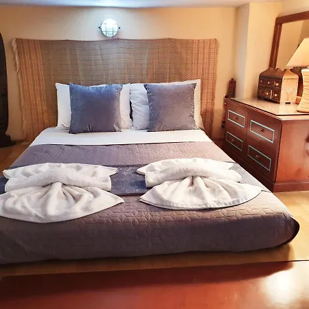 Apartman Loft Art Gallery, Chania, Crete Hriszí Aktí Haniá