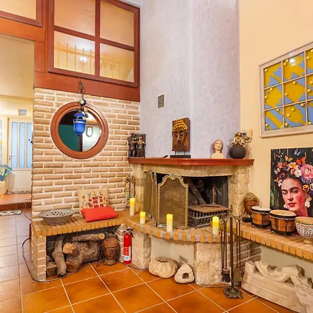 Gallery Art Loft, Chania, Crete Apartment